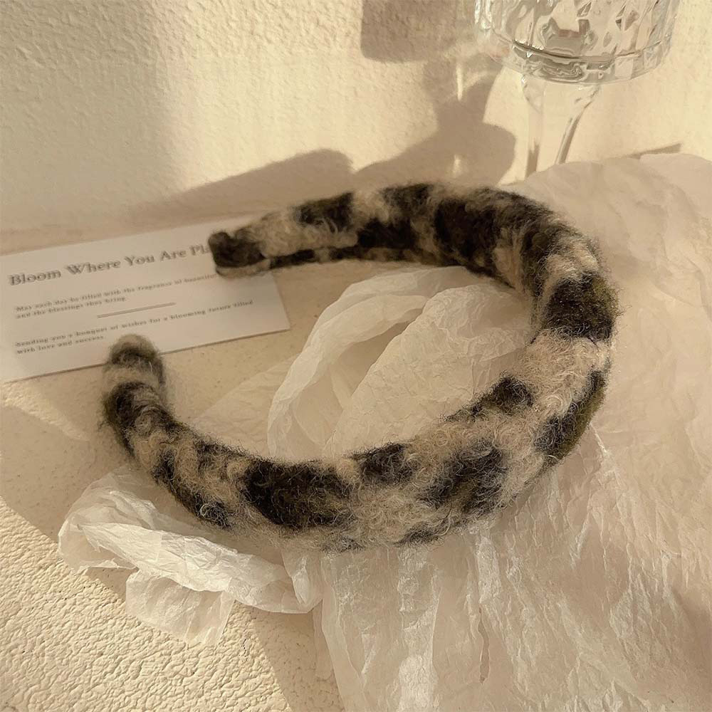 Otoño y invierno de alta calidad cordero estampado leopardo nuevo estilo de moda cabeza de cabeza de alto cinturón de peluche universal fuera de la tarjeta de pelo