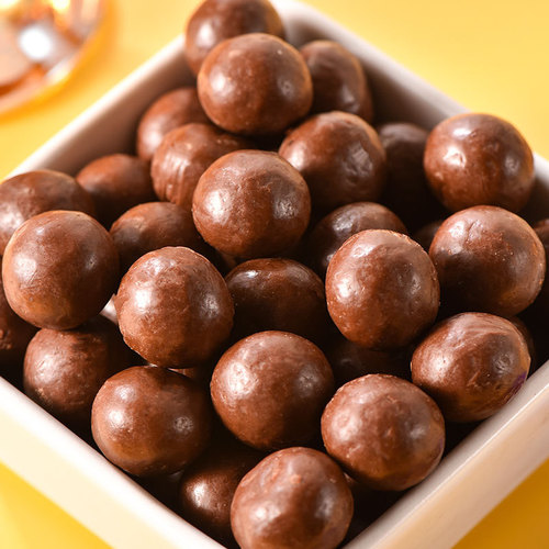 Farsmile Crispy Heart Chocolate Balls, Melts-in-Mouth Chocolate with Wafer Filling, Gift for Weddings, Celebration Candies, Boxed