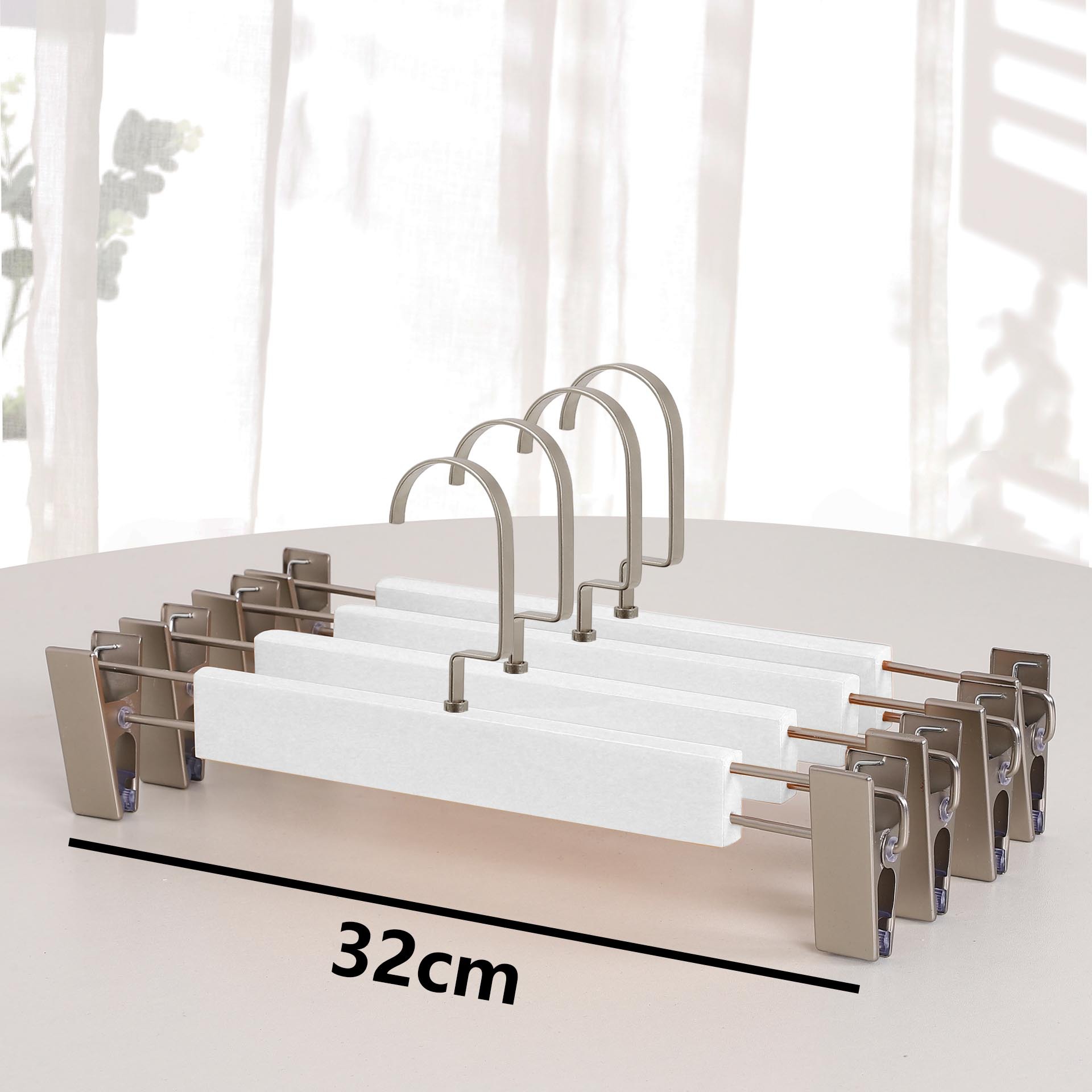 P66 percha de madera blanca tienda de ropa de madera hotel exportación percha de ropa percha de pantalones percha de ropa percha