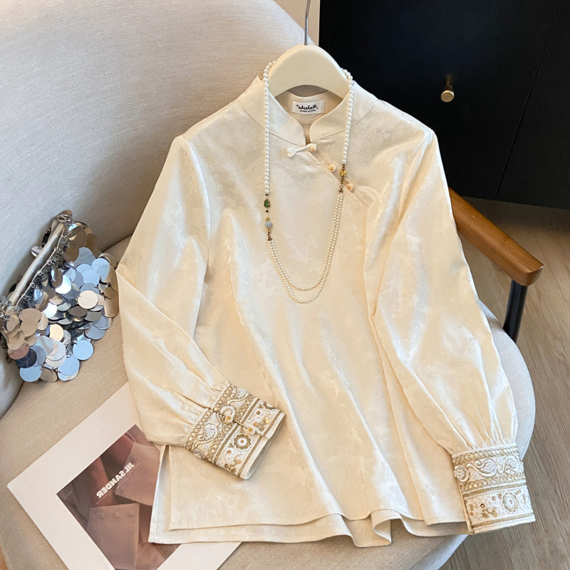 High-Quality Silk Plus-Size Shirt That Covers the Body and Reduces Age Appearance, New Chinese-Style Satin Jacquard Elegant Shirt with National Style Embroidery High-Quality Silk Plus-Size Shirt That Covers the Body and Reduces Age Appearance, New Chinese-Style Satin Jacquard Elegant Shirt with National Style Embroidery