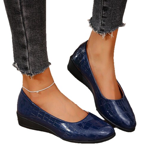 2025 Spring Flat Sole Single Shoes for Women in Large Size Lazy Mouth Soft Sole Bean Shoes