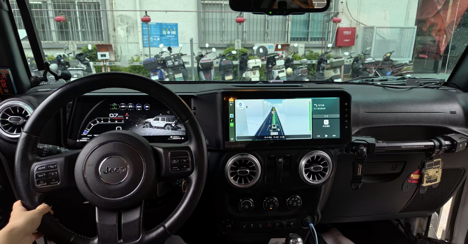 Cross-border applicable to Jeep Wrangler dual-screen models 10-17 24inch Android smart car navigation all-in-one device