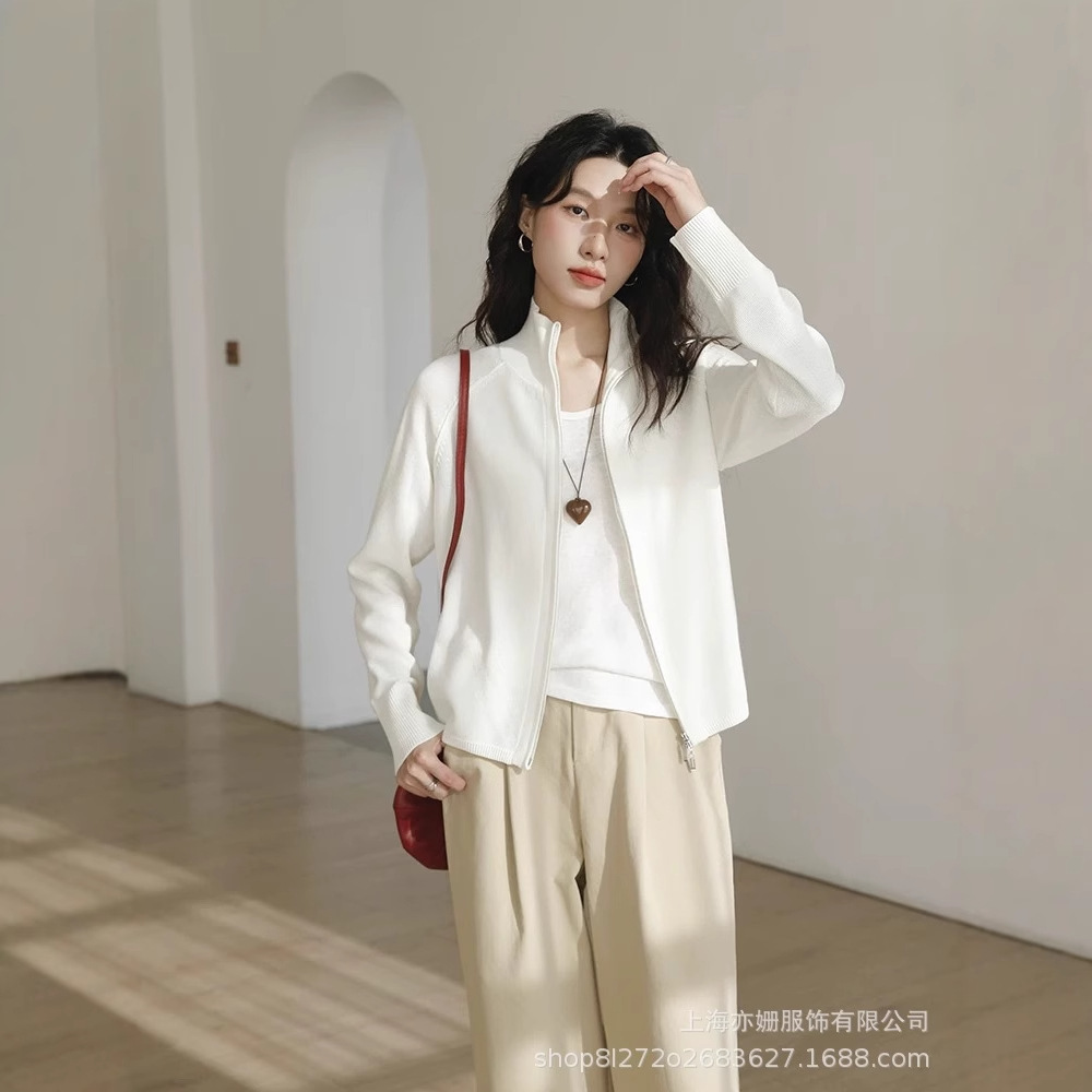 2015辛未羊春款女士毛衫拉链衫