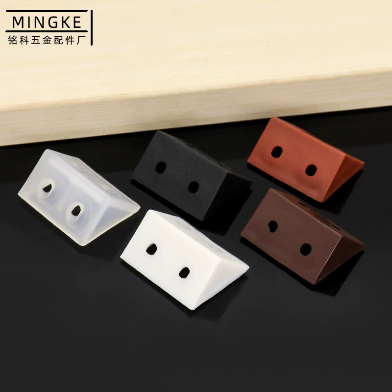 铭科 Factory direct supply four-hole plastic thickened plastic corner code 90° shelf support cabinet accessories connector fixed