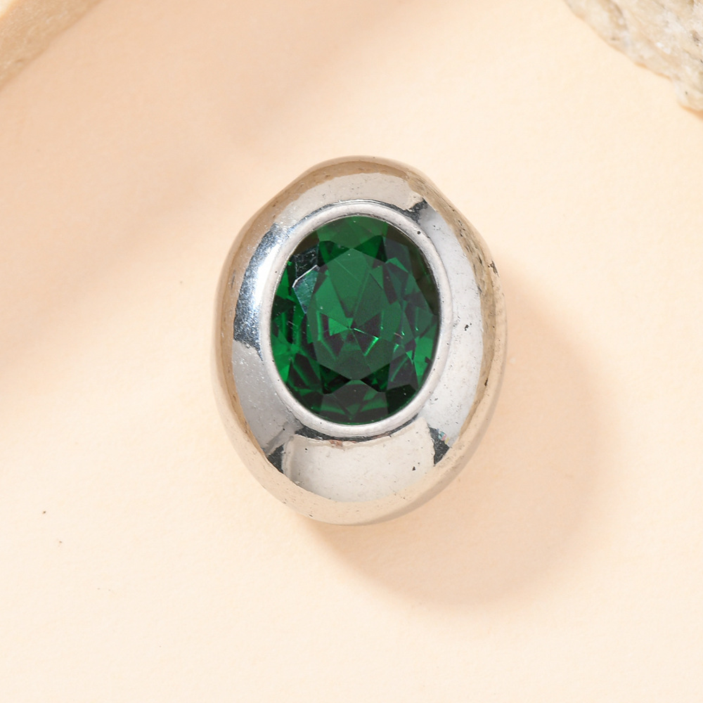 Colgante único de venta transfronteriza accesorios de acero inoxidable accesorios de collar de zircón de color oval accesorios DIY de lujo ligero