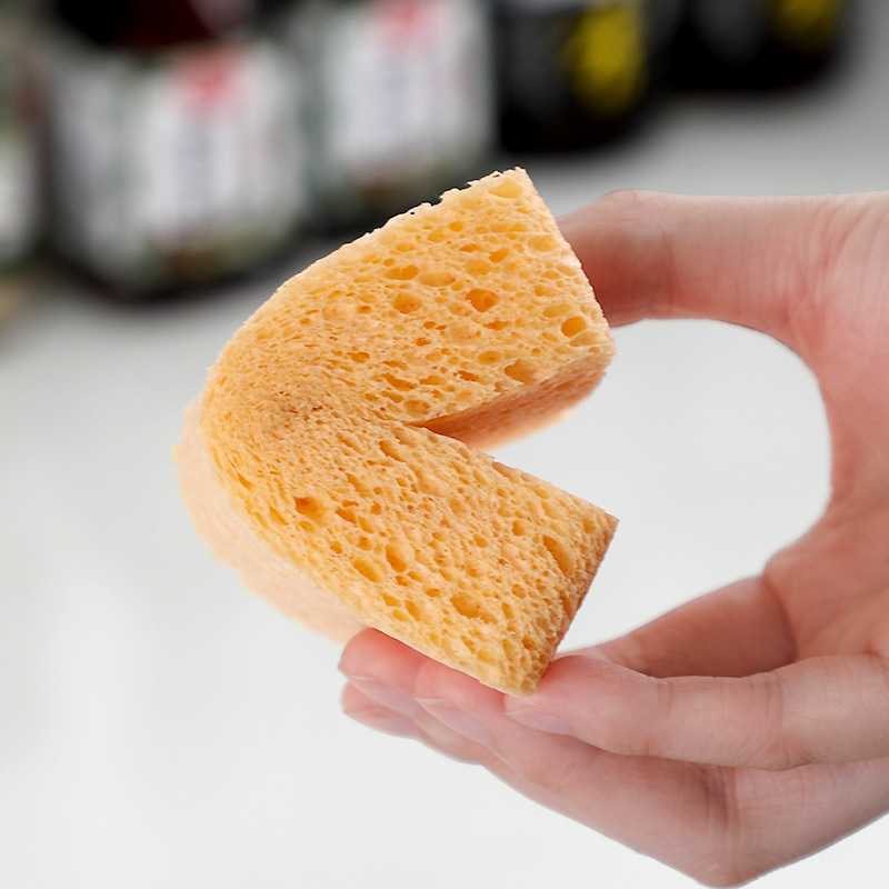 家庭用の食器洗いスポンジは天然の剣麻の木質綿を拭いて清潔にします。|undefined