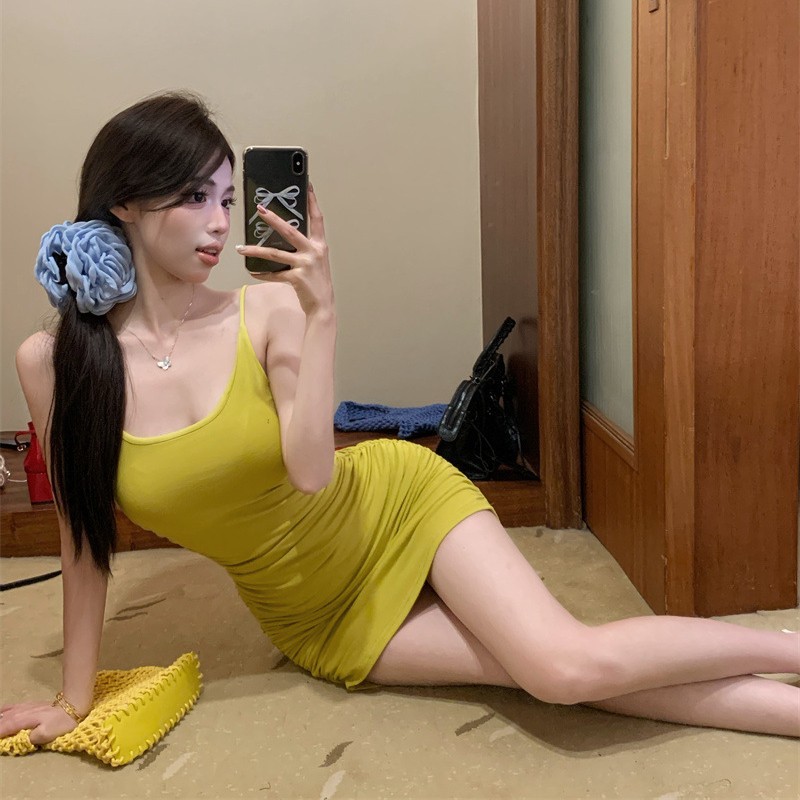 Chica caliente sexy vestido largo con tirantes ajustados 2025 mujer verano nuevo estilo cintura delgada con falda base