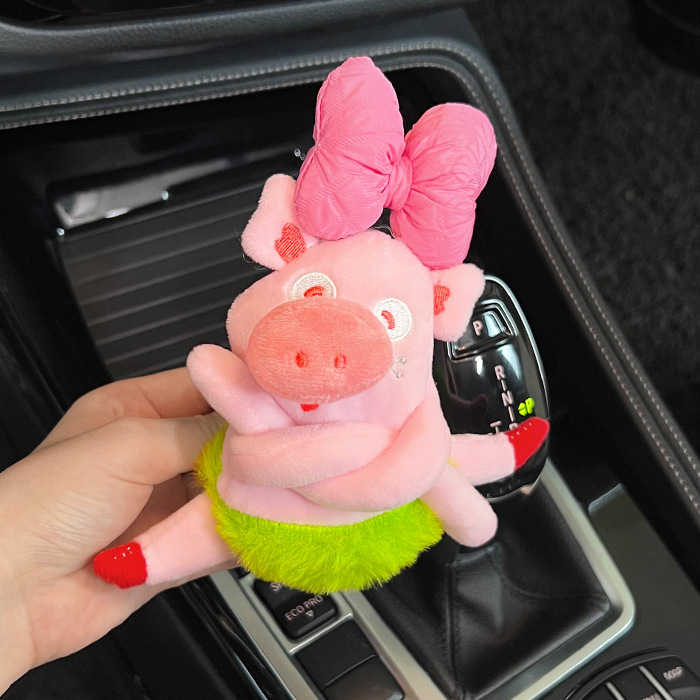Decoración de bloque de coche lindo muñeco de cerdo muñeco coche luz de dirección limpiaparabrisas felpa interior de coche adorno femenino