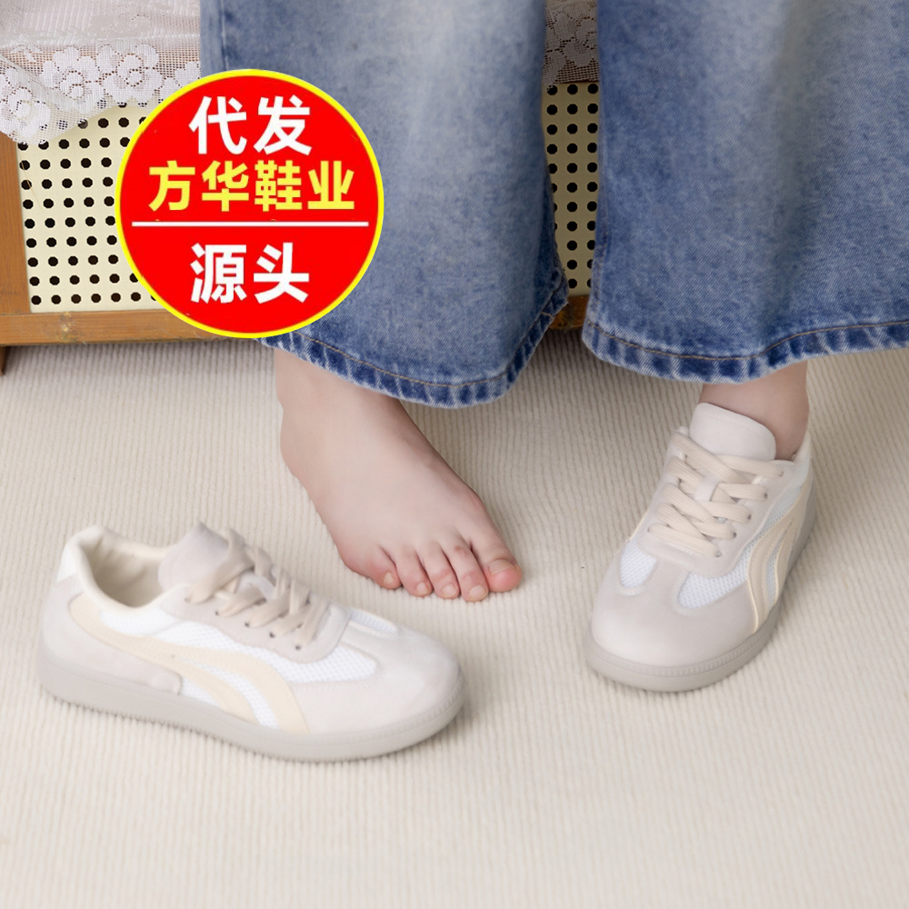 Explosiones de color ligero superficies de malla transpirables zapatos de entrenamiento de mujer verano 2026 nuevo estilo de moda universal zapatos casuales de mujer