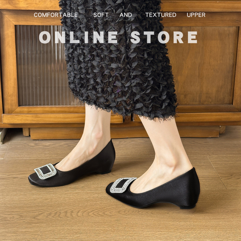 Sheepskin version~French square toe rhinestone flat heel shallow mouth height-increasing women's shoes 2026 new model for commuting and comfort