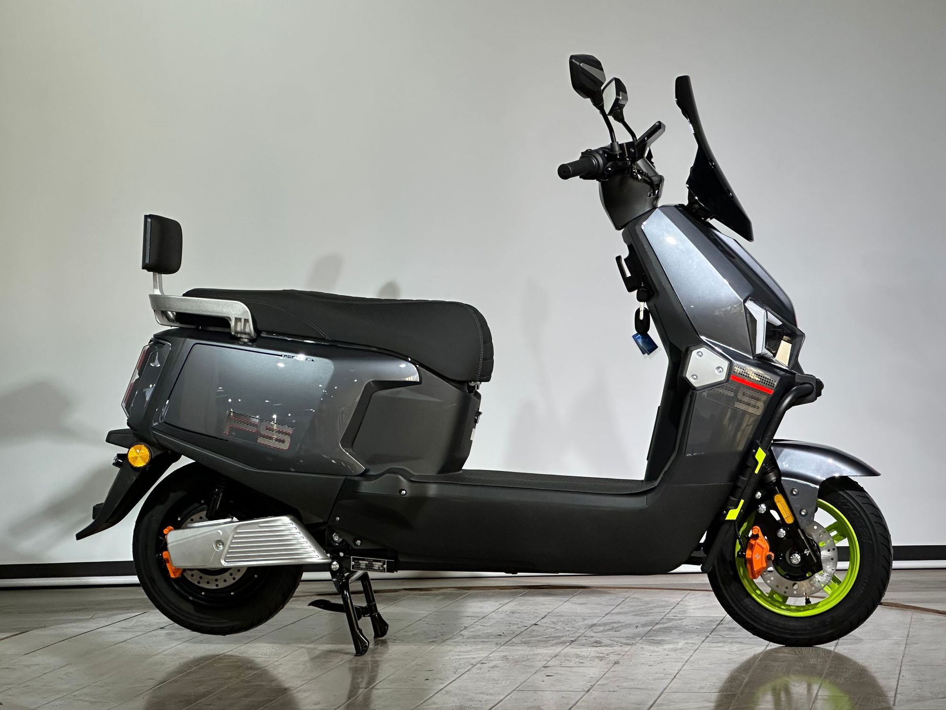 New Electric Motorcycle Battery Car Export Vehicle