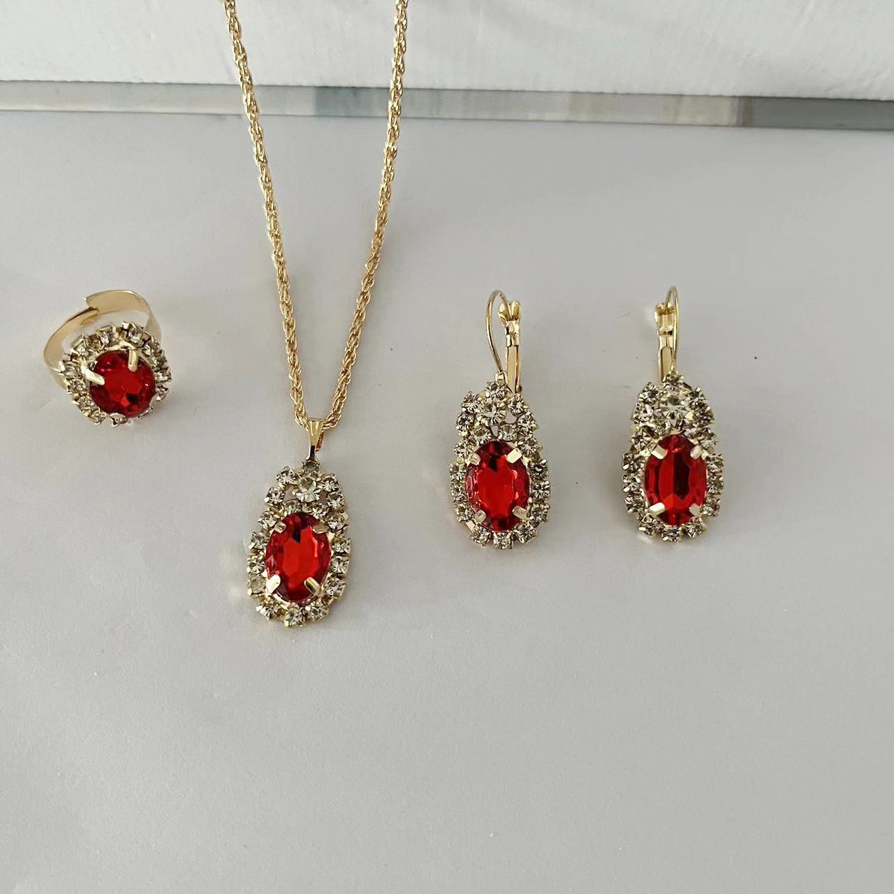 New Diamond Heart Pendant Necklace Earrings Banquet Versatile Three piece Jewelry Set_voghion.com