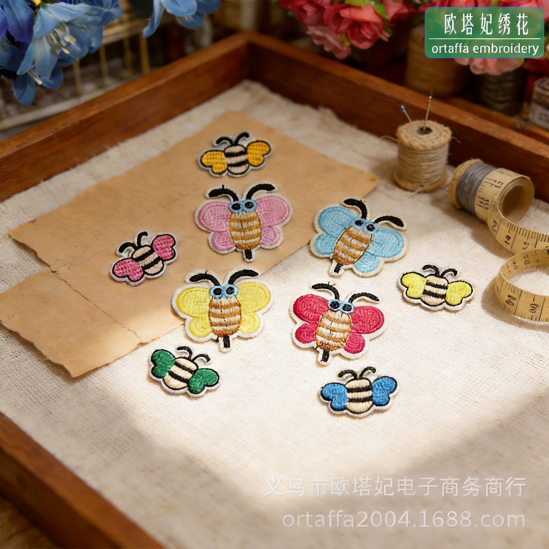 小蜜蜂绣花章仔刺绣布贴绣花片补丁贴可爱卡通魔术背胶熨烫贴辅料