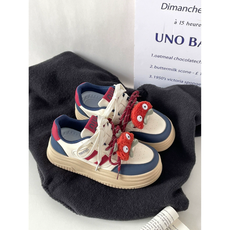 2024 осень новый нишевые дизайн толстый фон повседневные спортивные дикие кроссовки