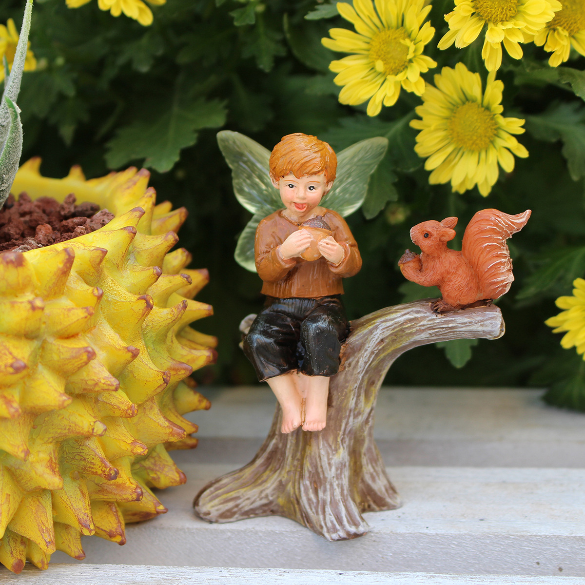 Pastoral forest garden elf squirrel resin Angel micro landscape green plant flower bonsai decoration TV cabinet decoration