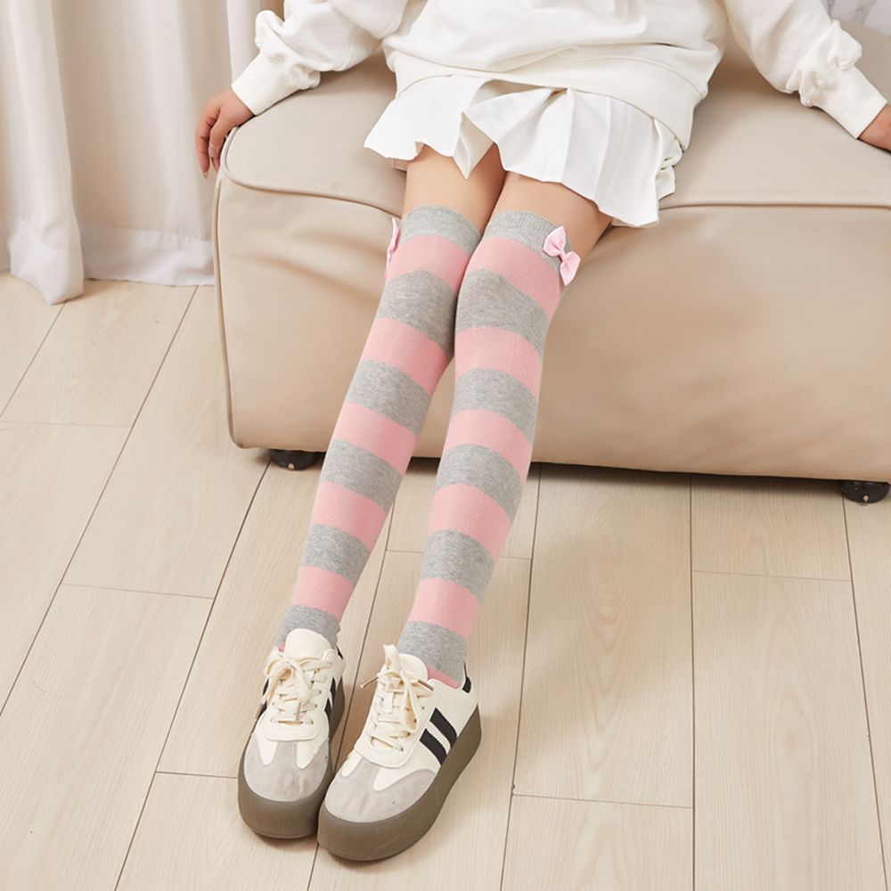 Fuchsia knee socks with bow