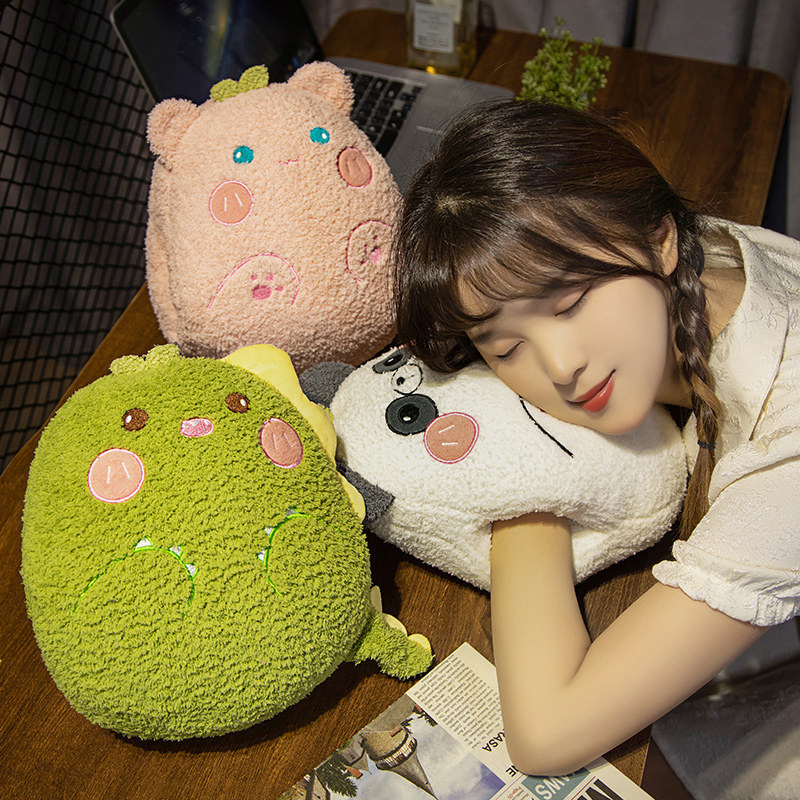 Animales de dibujos animados de invierno almohada de mano caliente juguetes de peluche invierno muñecas de mano caliente muñecas estudiantes cubierta de mano