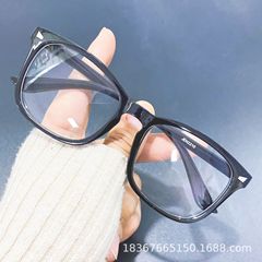 ネットの赤い新型のレトロな米の釘の青い光のメガネのファッションの潮流のすっぴんの平光の鏡の現物の四角のフレームの鏡の卸売り