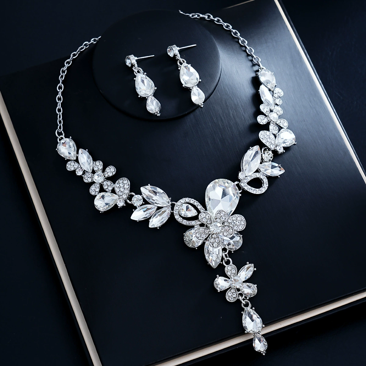 Серебряная игла из жемчуга, брендовый цирконий с кисточками, серьги, серебро 925 пробы, легкий роскошный стиль, яркий броский стиль, качественный стиль, оптовая продажа