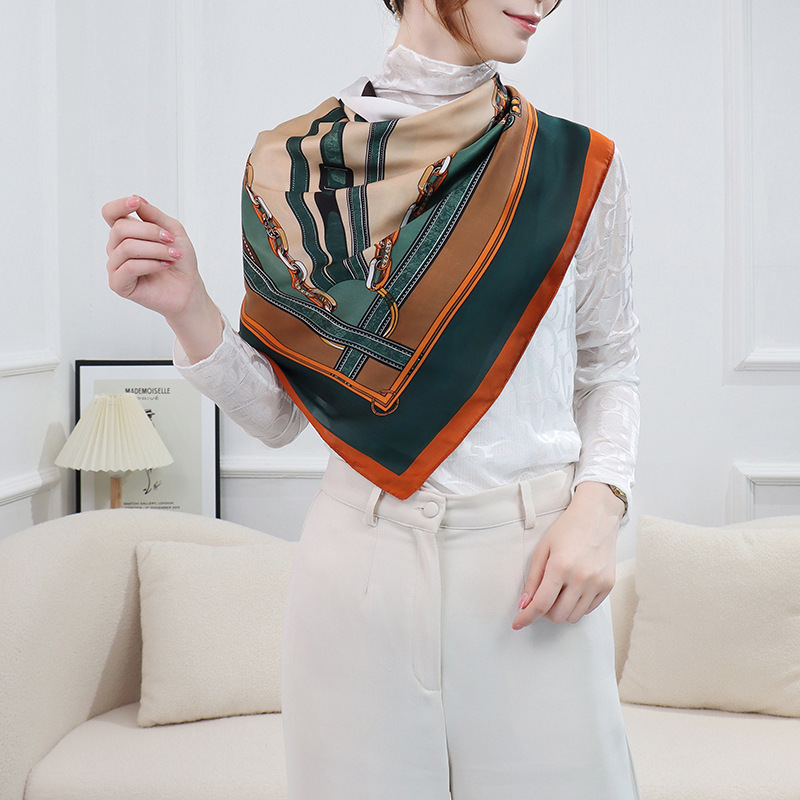 261g Weight Women's Vintage Style Letter Color Block Polyester Silk Scarves