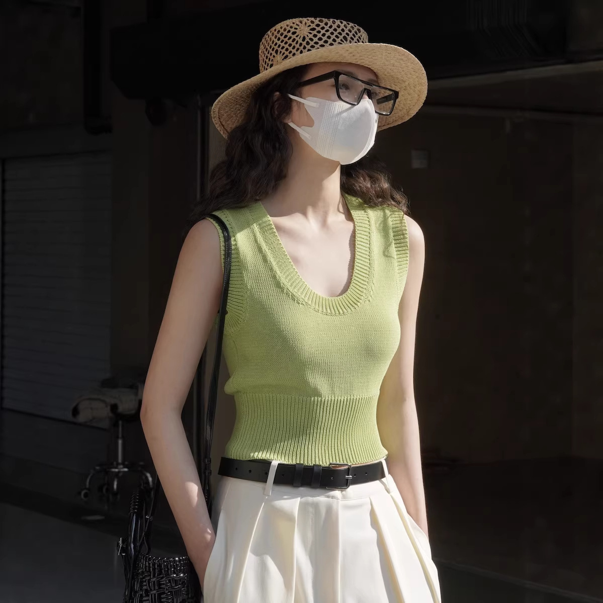 Xuman Spring and Summer Korean Style Fashionable Retro Large U-Neck Knitted Vest Short Skin-Friendly Outer Wear Layered Casual Vest for Women