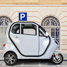 雅迪款3c上牌电动燃油两用三轮车出口外贸全封闭老年代步车电瓶车