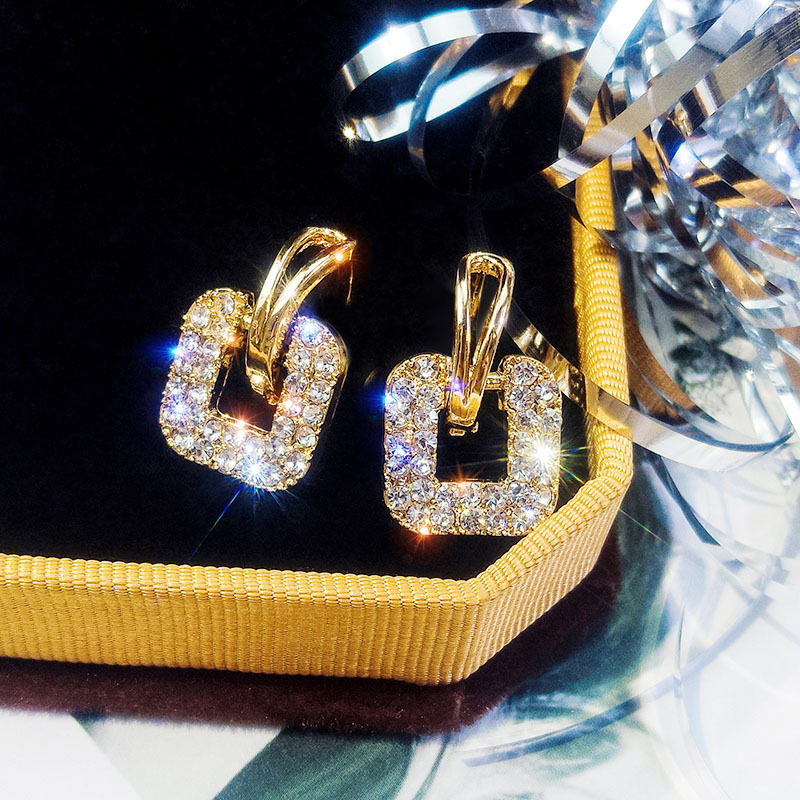 @ Oferta especial @ Pendientes de diamantes completos geométricos coreanos Pendientes de diamantes completos de estilo femenino nuevo temperamento de personalidad cuadrado de todo fósforo Pendientes de diamantes completos