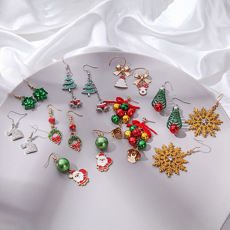 15g Weight 304 Stainless Steel Ear Needle Material Drop Earrings, Ear Studs Classification 1 Pair Quantity Daily, Street Occasion Alloy Material Christmas Festival Geometric, Santa Claus, Snowflake Pattern Women's Gender Classic Style Style 1 Pair Christmas Classic Style Geometric Santa Claus Snowflake Alloy Drop Earrings Ear Studs 6