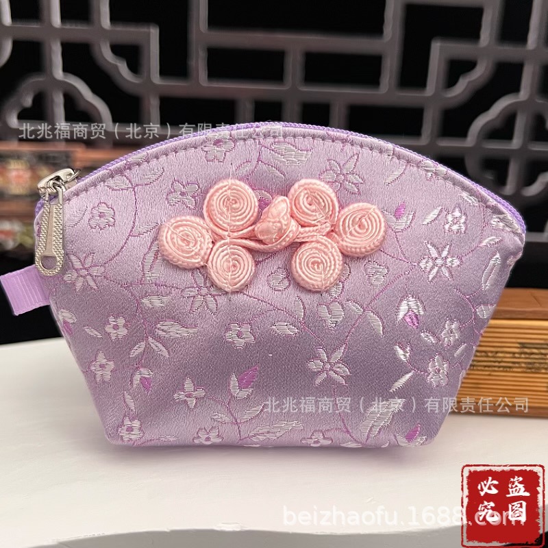 연한 보라색 쌀꽃 껍질