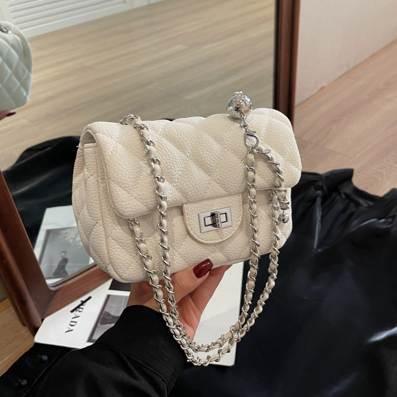 菱形チェーンバッグ女性のための 2025 新しいトレンディなハイエンドファッション春と夏の多用途ショルダークロスボディバッグ小さな正方形バッグ|undefined