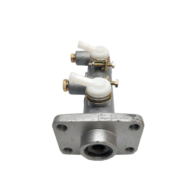Brake Pump Parts for Daihatsu Light Truck Accessories 47201-87301 47201-87302 Brake Master Cylinder