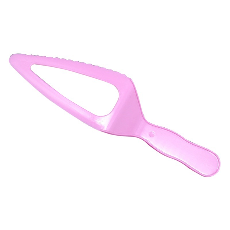 Factory wholesale disposable cake triangle machete plastic serrated drag knife cutter a variety of colors and styles available