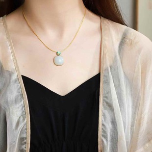 Jade Crafts Natural Xinjiang Hetian Corn Material Sheep Fat Grade White Jade Small Sugar Cube Pendant Women's Clavicle Chain