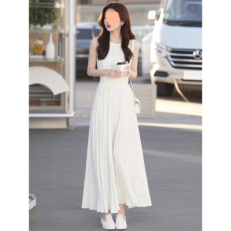 Elegant white summer skirt
