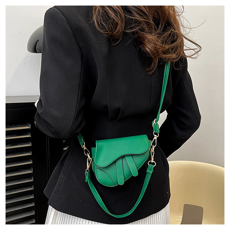 Kleines Nischendesign für Frauen 2024 neuer Sommer minimalistischer Crossbody, einzelne Schulter, Unterarmtasche, modische Textur_voghion.com