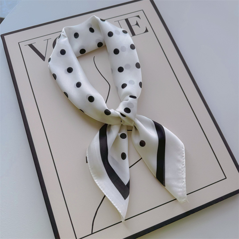 Bufandas de seda para mujeres primavera y otoño bufandas de moda para mujeres bufandas de cuello para maestros y empleados regalos de impresión de lujo ligero