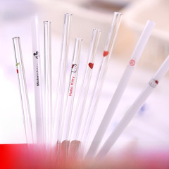 Factory direct sale heat-resistant transparent glass flowered colored lip drink glass straw for pregnant women and children
