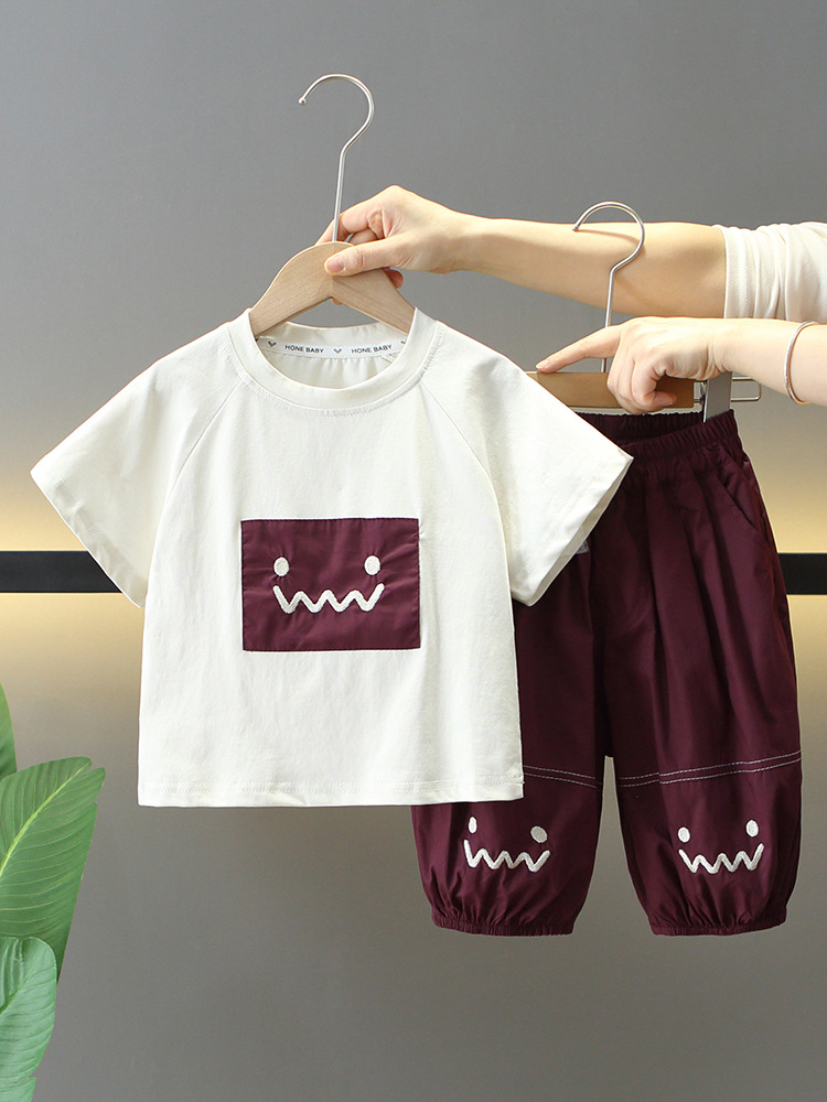 7862 traje de verano para niños 2025 nuevo traje de dos piezas de manga corta de moda para niños ropa coreana de verano para bebés