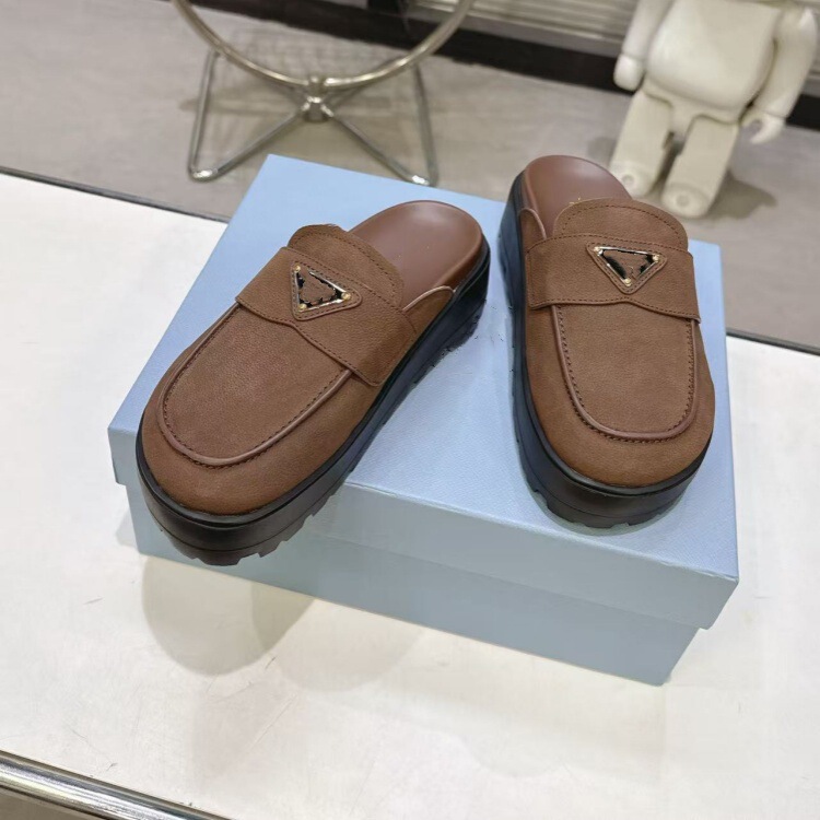 High-end quality 2026 new model genuine leather thick-soled closed-toe slippers, round-toe, fashionable and versatile slip-on lazy mules for women High-end quality 2026 new model genuine leather thick-soled closed-toe slippers, round-toe, fashionable and versatile slip-on lazy mules for women