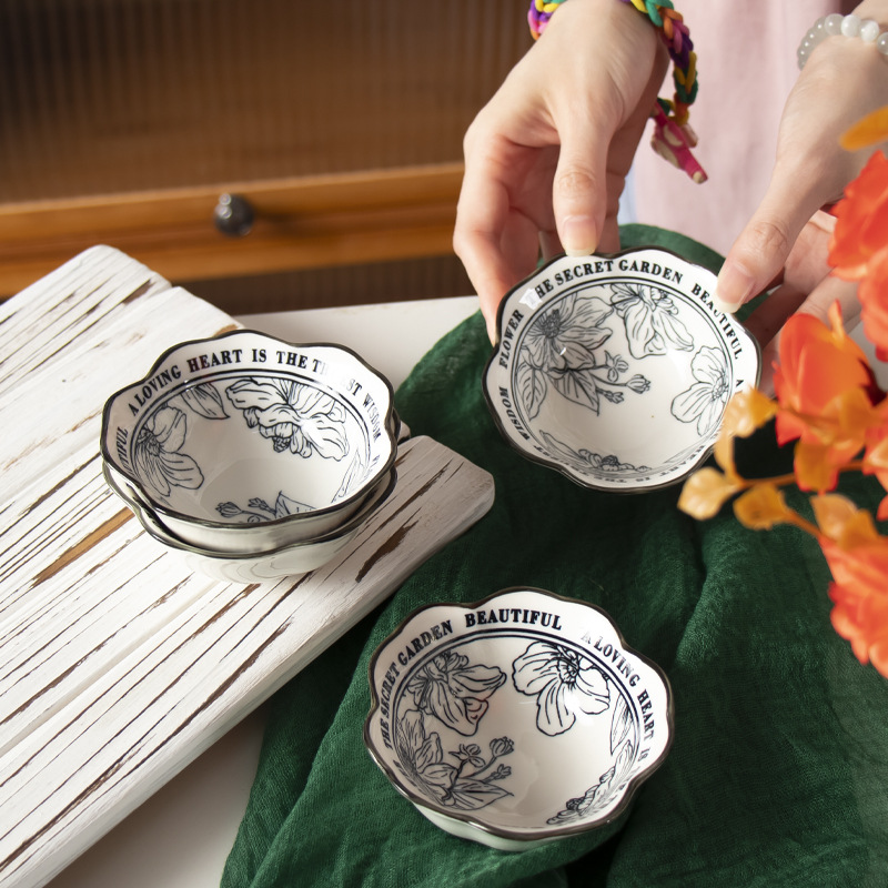 Small Fragrant Style Underglaze Color Dipping Sauce Dish Simple Style High Temperature Resistant Vinegar Dish Household Microwave Oven Special Flavor Dish