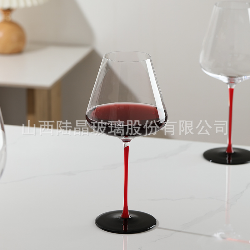 Nuevo fondo negro rojo tazas de vino de lujo ligero tazas de vino de cristal tazas de vino de cartón tazas de vino de banquete