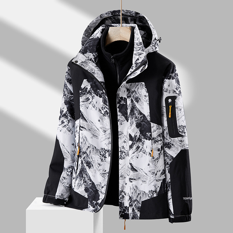 New jacket three-in-one detachable coat autumn and winter outdoor thickened warm clothes waterproof windproof two-piece set New jacket three-in-one detachable coat autumn and winter outdoor thickened warm clothes waterproof windproof two-piece set