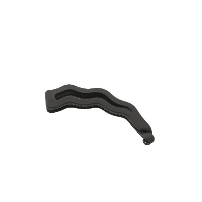 Barrette banane mate élégante pour coiffure queue de cheval_voghion.com