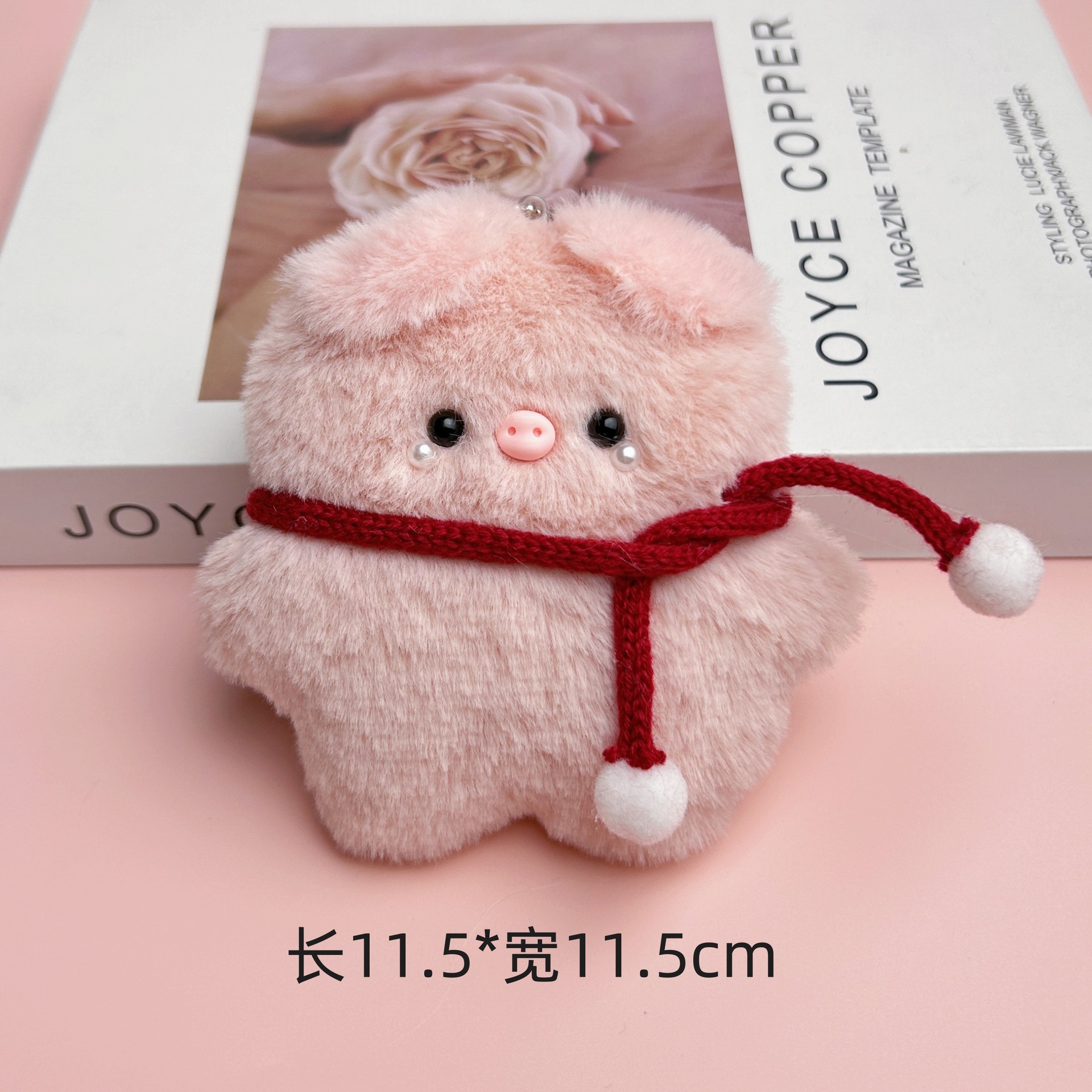 かわいいメガネの豚のマフラーの兜のブタの漫画のキーホルダーのペンダントのぬいぐるみのカバンのぬいぐるみのプレゼント