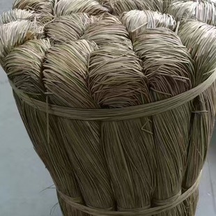 Water grass triangle grass wholesale perfume grass zongzi zhaozha crab toughness good a bundle of 60kg