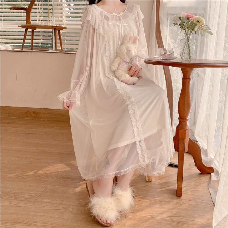 spring lace long-sleeve with bow