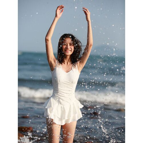 One-piece swimsuit for women, high-end, belly-covering and slimming  new sexy backless skirt-style hot spring conservative swimsuit
