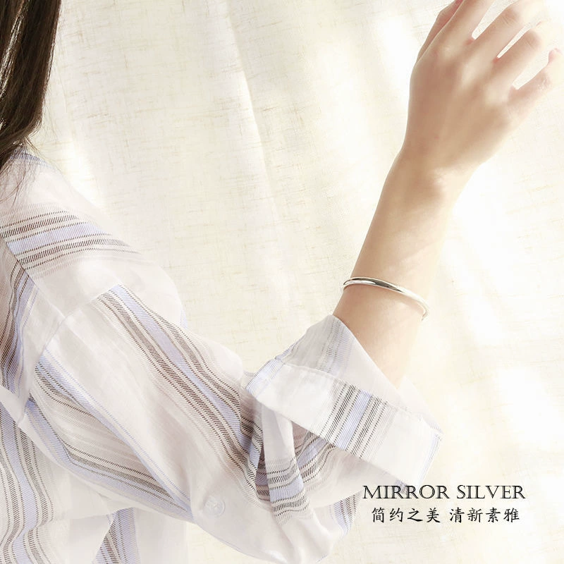 Glossy silver fashionable adjustable classic silver bracelet, simple and elegant design, Korean style