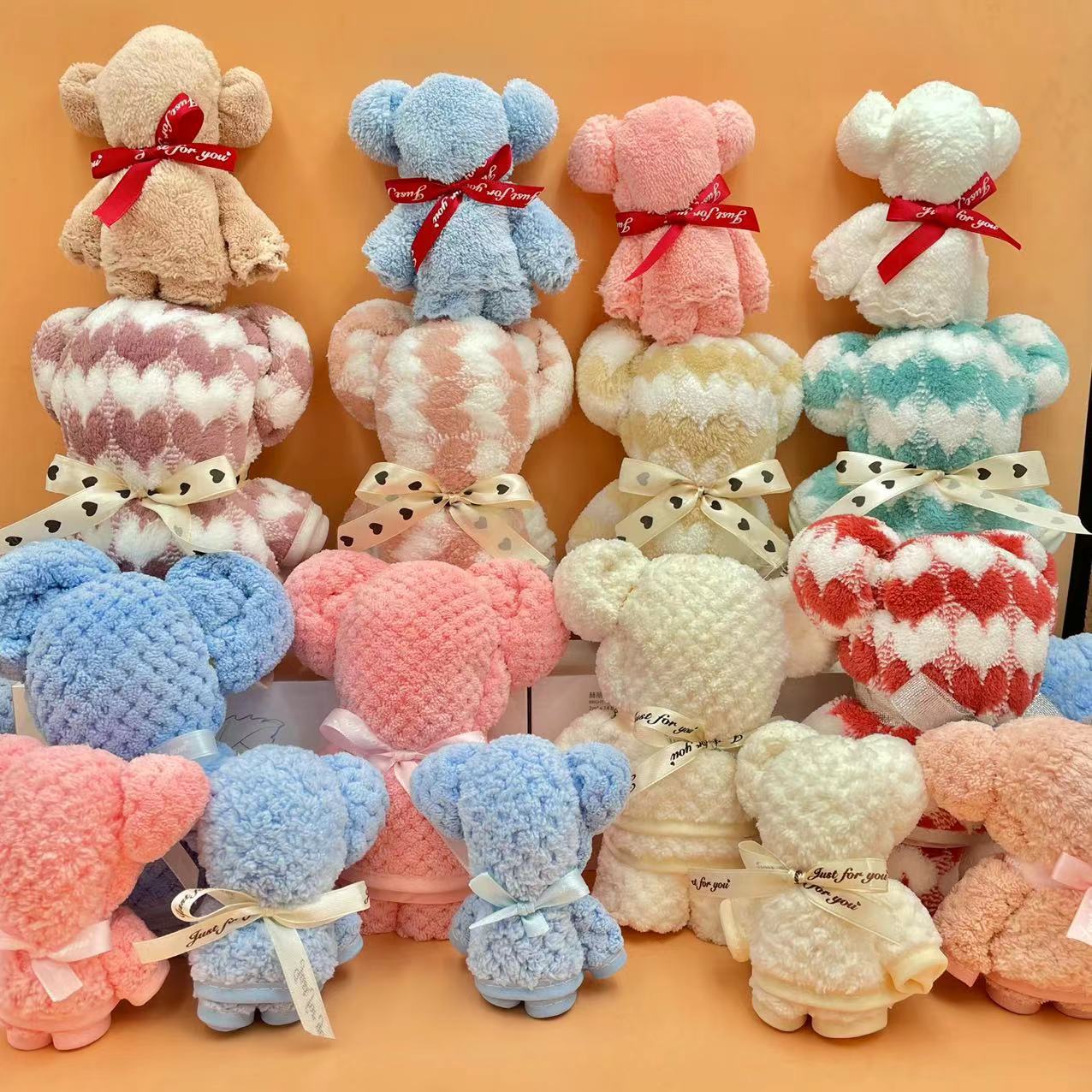 Coral Velvet Bear Towel Set - Pineapple Print & Pearl Accents | OOGift Europe