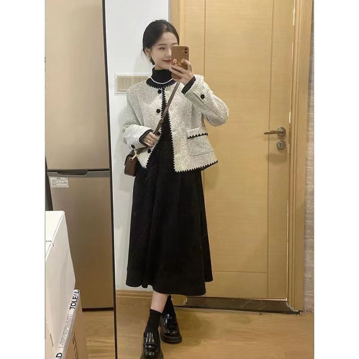Off-white (lined)
